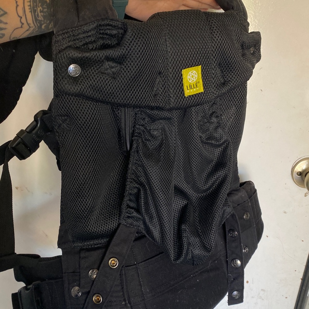 Lillebaby Complete Airflow Carrier Black Mesh EUC